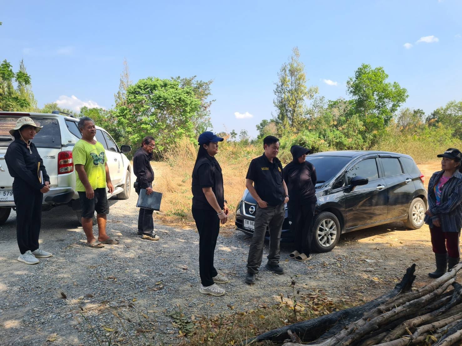 title - ผู้ตรวจราชการกรม ลงพื้นที่โครงการแก้ไขปัญหาที่ดินสภาประชาชน 4 ภาค จังหวัดเพชรบุรี